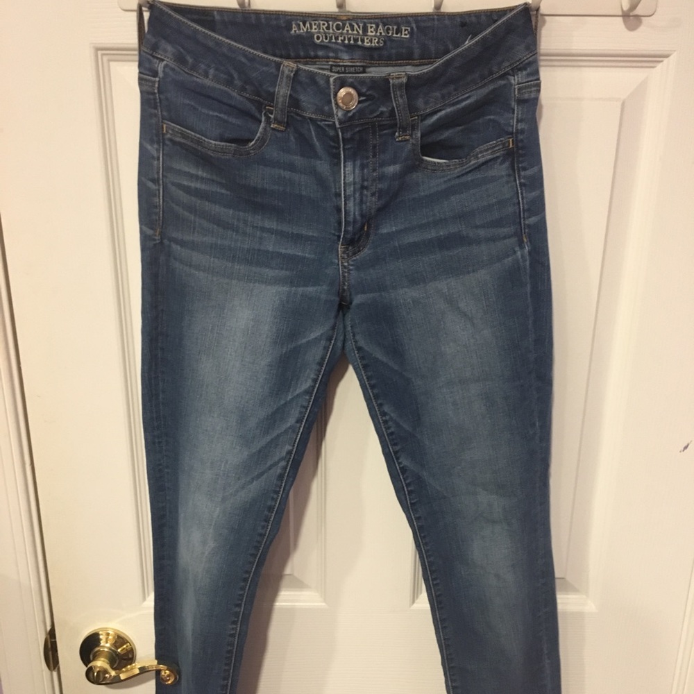 AMERICAN EAGLE SKINNY JEAN